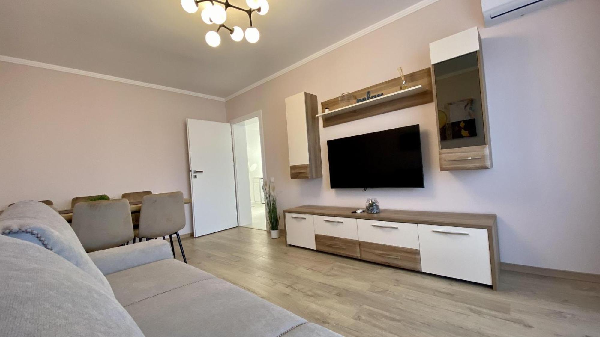 This Is Us Apartments Oradea Dış mekan fotoğraf